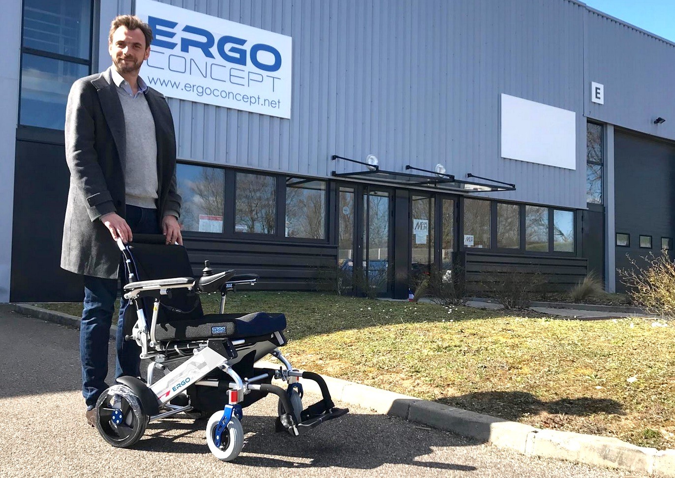 Martin Vernay, co fondateur d'Ergo Concept, entreprise spécialisée dans les fauteuils roulants électrique légers, pliables, compacts