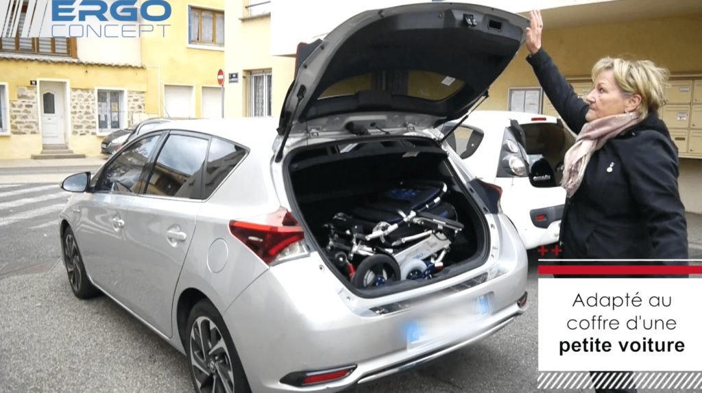 Nos fauteuils roulants pliables adaptés au coffre d'une petite voiture